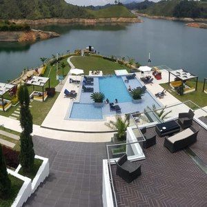 Meet your Posher, Lorena